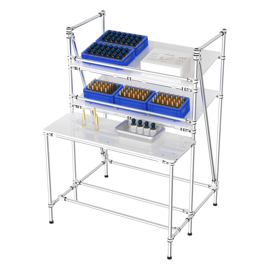 Assembly station with picking